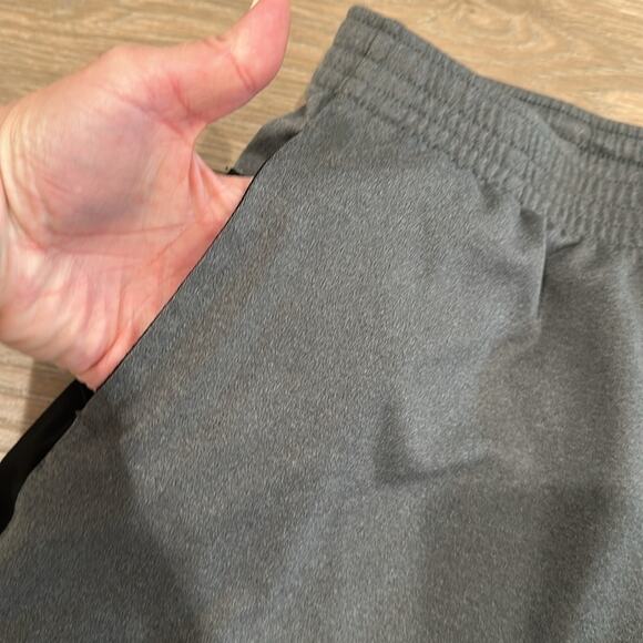 REEBOK Gray Black Speedwick Polyester Pull-On Active Lounge Shorts Size Medium - Picture 5 of 12